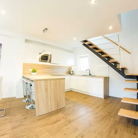 L Guest house 3*