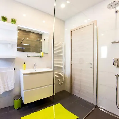 L Guest house 3*