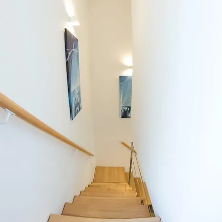 L Guest house