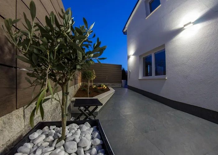 Gasthof L With Private Jacuzzi 4*